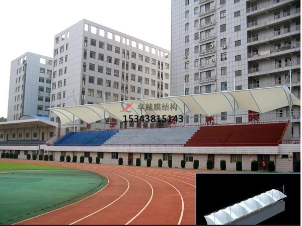 維西<font color='red'>膜結(jié)構(gòu)看臺(tái)</font>主席臺(tái)雨棚施工安裝
